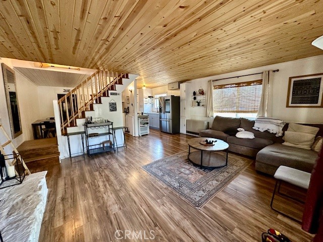 Detail Gallery Image 2 of 24 For 372 Downey Dr, Big Bear City,  CA 92314 - 2 Beds | 1/1 Baths