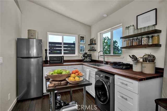 Detail Gallery Image 7 of 44 For 21018 Yankee Valley Rd, Hidden Valley Lake,  CA 95467 - 1 Beds | 1 Baths