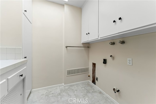636 S Camino Cerrado, South Pasadena CA: https://media.crmls.org/medias/8c5681a1-7ef2-4a0c-a120-aa08016b3935.jpg