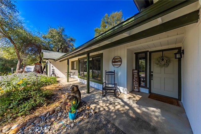 Detail Gallery Image 3 of 74 For 49963 Meadowview Dr, Oakhurst,  CA 93644 - 3 Beds | 2 Baths