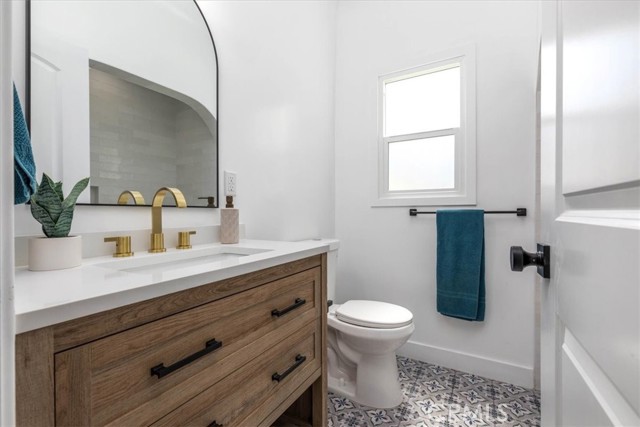 Detail Gallery Image 13 of 35 For 4325 9th Ave, Los Angeles,  CA 90008 - 3 Beds | 3 Baths