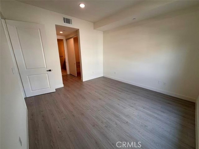 Detail Gallery Image 6 of 17 For 168 S Monterey St #407,  Alhambra,  CA 91801 - 2 Beds | 2/1 Baths