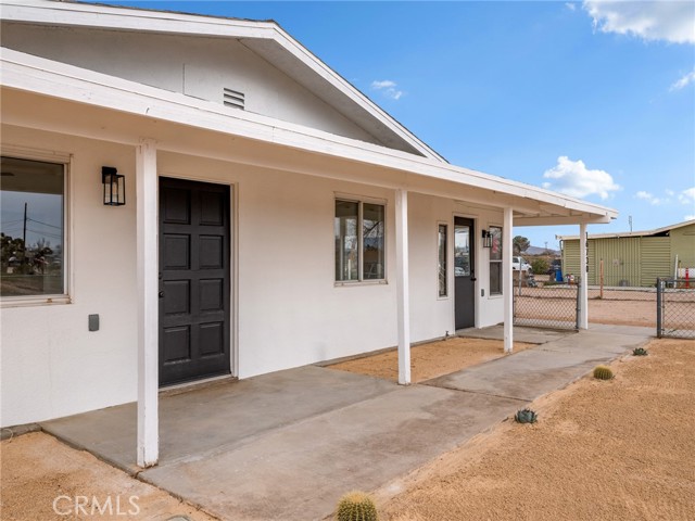 Detail Gallery Image 4 of 28 For 16730 Batson, Victorville,  CA 92395 - 3 Beds | 1/1 Baths