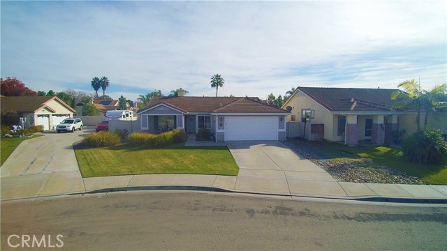 332 Del Flora, Oceanside CA: https://media.crmls.org/medias/8c588f3d-1f56-46ea-a119-d5de2e0909d5.jpg
