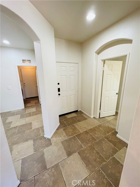649 Sumner Way, Oceanside CA: https://media.crmls.org/medias/8c58ef58-4da0-49aa-b2b3-7c4a6b7b5051.jpg