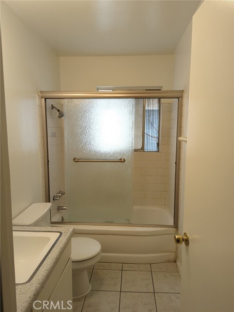 Detail Gallery Image 5 of 5 For 3682 15th #E,  Riverside,  CA 92501 - 1 Beds | 1 Baths