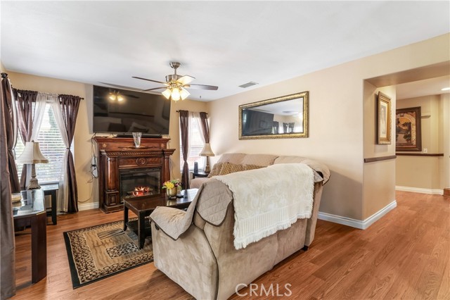 Detail Gallery Image 14 of 52 For 25454 Blackthorne Drive, Murrieta,  CA 92563 - 4 Beds | 3 Baths