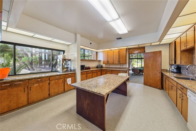 15111 Pipeline Avenue, Chino Hills CA: https://media.crmls.org/medias/8c59e2c4-c835-4e95-a9b2-4497184daa57.jpg