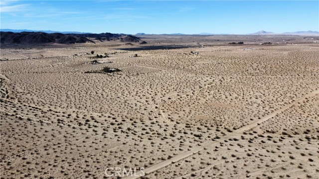 Detail Gallery Image 12 of 29 For 5055 Shoshone Valley Rd, Twentynine Palms,  CA 92277 - – Beds | – Baths