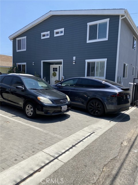 2420 1/2 Folsom Street, Los Angeles CA: https://media.crmls.org/medias/8c5a98d7-9abf-44c7-b574-306445af5aff.jpg