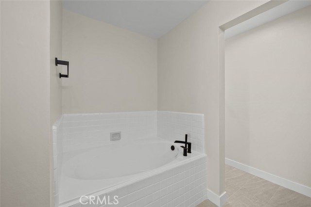 4641 Fulton Avenue, Sherman Oaks CA: https://media.crmls.org/medias/8c5bd0b8-8cdd-4201-9e97-68050a7090c2.jpg