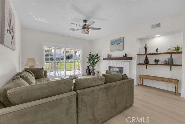 Detail Gallery Image 3 of 45 For 280 Vista Royale Cir, Palm Desert,  CA 92211 - 2 Beds | 2 Baths