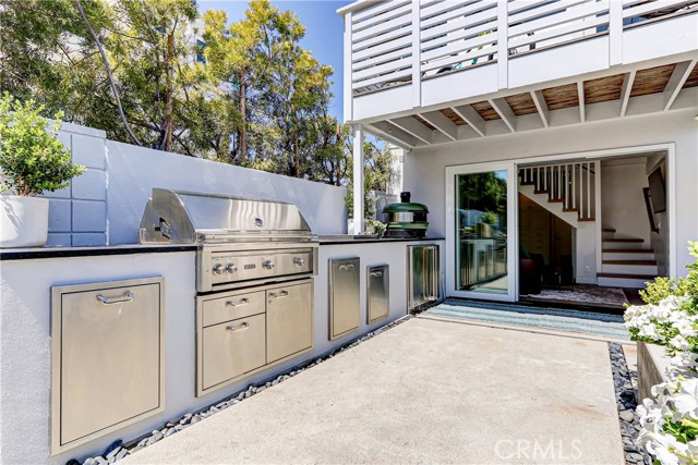 316 5th Street, Manhattan Beach CA: https://media.crmls.org/medias/8c5d6f67-5d91-4d5b-8625-06921b32247d.jpg