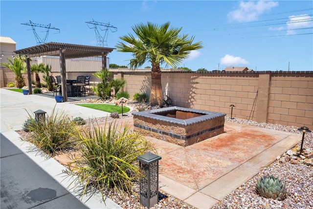 Detail Gallery Image 50 of 69 For 11844 Jenny St, Oak Hills,  CA 92344 - 4 Beds | 2/1 Baths