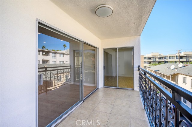 Detail Gallery Image 10 of 29 For 1236 N Columbus Ave #12,  Glendale,  CA 91202 - 2 Beds | 2 Baths
