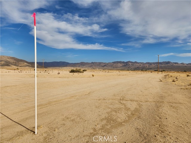 Detail Gallery Image 3 of 16 For 2 Ac E Broadway St, Joshua Tree,  CA 92252 - – Beds | – Baths