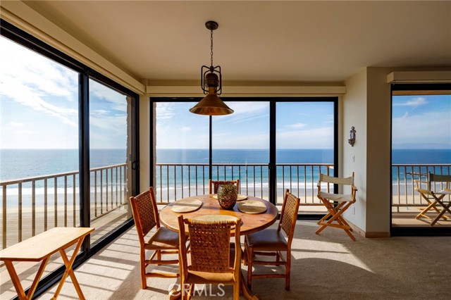 Detail Gallery Image 23 of 60 For 727 Esplanade #302,  Redondo Beach,  CA 90277 - 2 Beds | 2 Baths