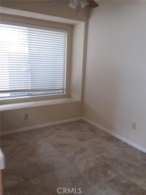 Detail Gallery Image 6 of 6 For 25113 Red Maple Ln, Moreno Valley,  CA 92551 - 3 Beds | 2/1 Baths