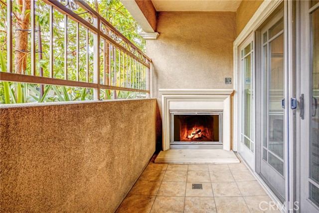 Detail Gallery Image 11 of 27 For 432 S Willaman Dr #104,  Los Angeles,  CA 90048 - 2 Beds | 2 Baths