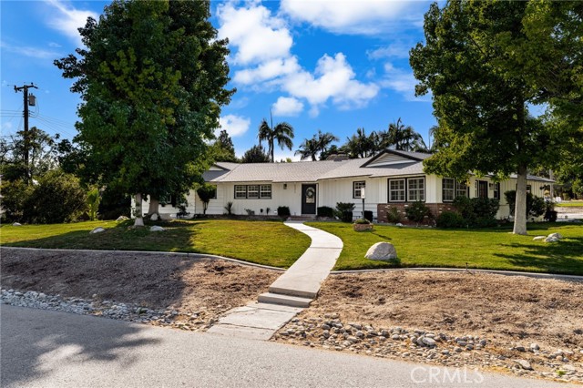 5371 Grandview Avenue, Yorba Linda CA: https://media.crmls.org/medias/8c6281c0-d317-4385-8187-30f7f7de4395.jpg