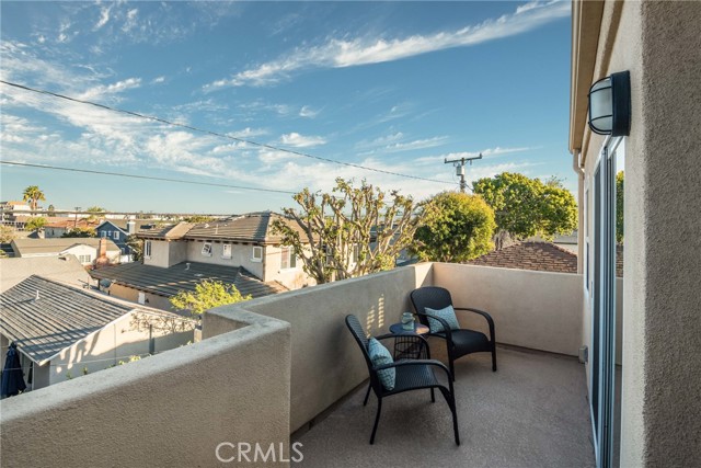 Balcony Bedroom 3