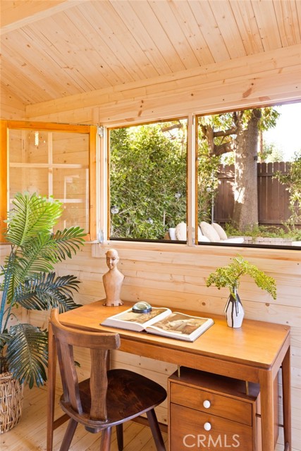 215 Branch Street, Los Angeles CA: https://media.crmls.org/medias/8c635b63-a548-460f-9408-ba147f6b9ff0.jpg