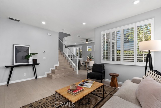 17 Nopalitos Way, Aliso Viejo CA: https://media.crmls.org/medias/8c638201-b55b-40f0-a11a-504d2276cc2d.jpg