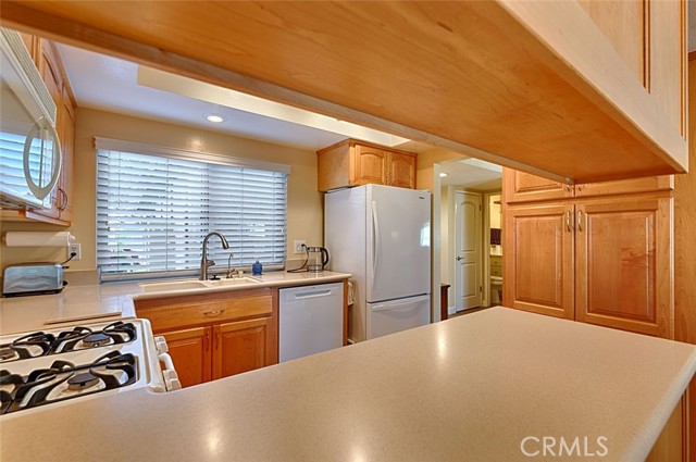 Detail Gallery Image 3 of 33 For 1730 Silver Maple Dr, La Habra,  CA 90631 - 2 Beds | 1/1 Baths