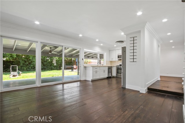 Detail Gallery Image 25 of 27 For 14822 Foxcroft Rd, Tustin,  CA 92780 - 3 Beds | 2/1 Baths