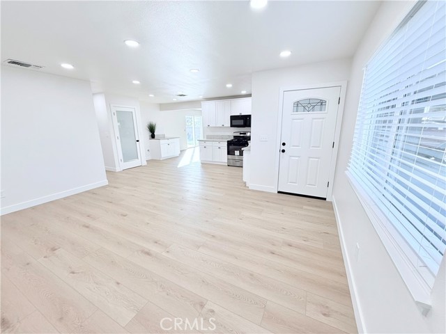 Detail Gallery Image 17 of 21 For 2837 7th, Rialto,  CA 92376 - 4 Beds | 2 Baths