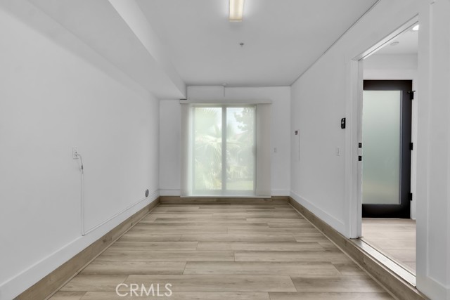 11304 Victory Boulevard, North Hollywood CA: https://media.crmls.org/medias/8c662efd-b17a-4576-abf0-2527bcbd6f82.jpg