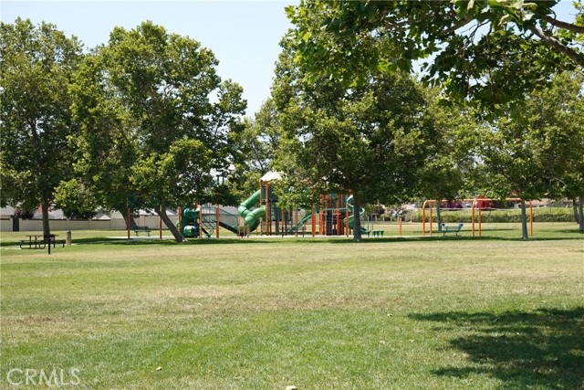 Detail Gallery Image 38 of 39 For 2033 Calle La Sombra #2,  Simi Valley,  CA 93063 - 2 Beds | 1 Baths