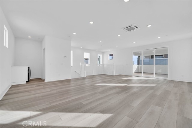 27216 Coyote Bush Court, Valencia CA: https://media.crmls.org/medias/8c66d8e9-ad99-4a86-89f8-01268501b21c.jpg