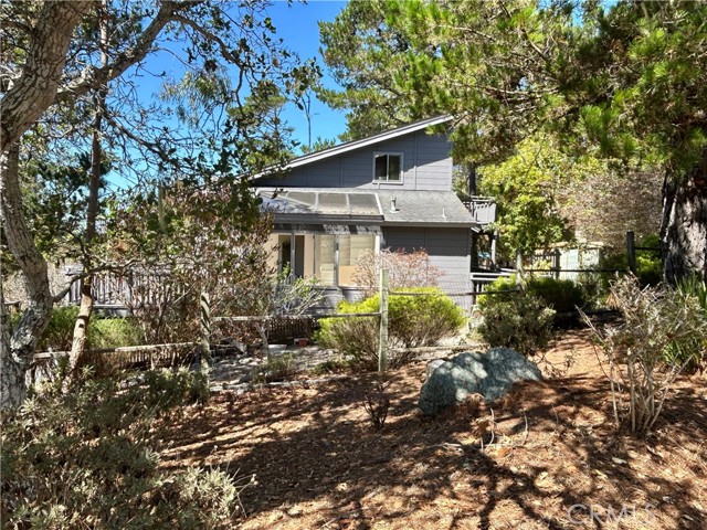 1401 Nault Avenue, Cambria CA: https://media.crmls.org/medias/8c67bb12-c0f2-4840-add2-f674f6778e39.jpg