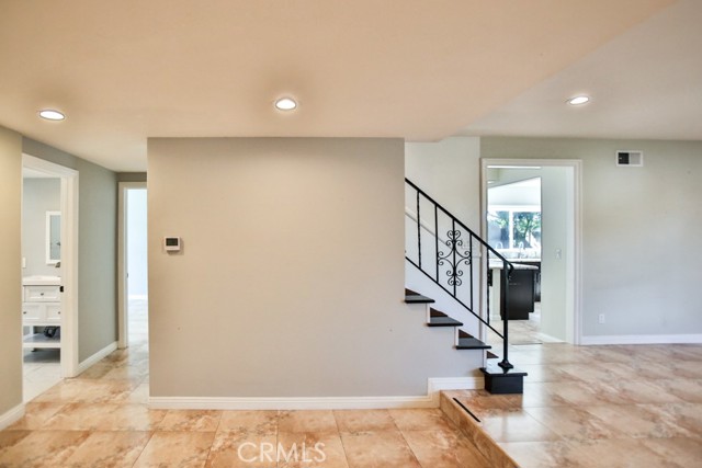 9211 JULIE BETH Street, Cypress CA: https://media.crmls.org/medias/8c67bda6-e7b4-4e5c-bae5-d5695f98a191.jpg