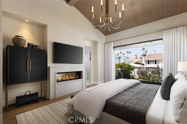 412 Heliotrope Avenue, Corona del Mar CA: https://media.crmls.org/medias/8c6828cb-d0be-4d4d-b75b-0bcd12e80e41.jpg