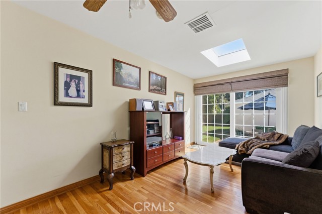 Detail Gallery Image 17 of 27 For 6524 Forbes, Lake Balboa,  CA 91406 - 3 Beds | 2 Baths