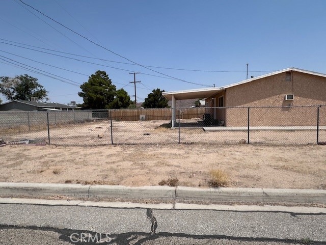 Detail Gallery Image 4 of 6 For 36028 Dividing Line St, Yermo,  CA 93298 - 3 Beds | 1 Baths