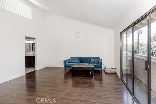5340 Wilkinson Avenue, North Hollywood CA: https://media.crmls.org/medias/8c694f6f-bcd0-41c4-89ec-00c82bd6932c.jpg