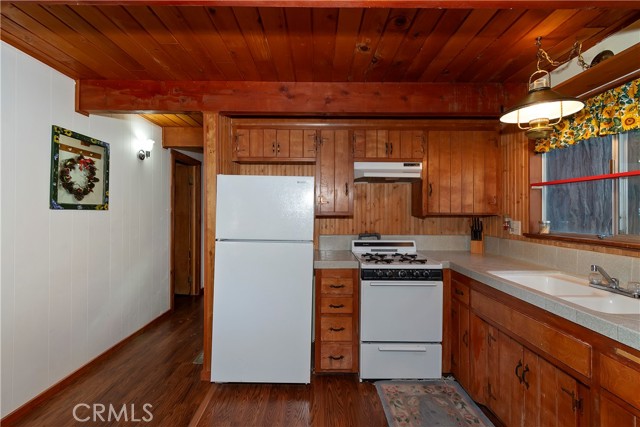 Detail Gallery Image 12 of 34 For 31470 Cedarwood Dr, Running Springs,  CA 92382 - 2 Beds | 1 Baths