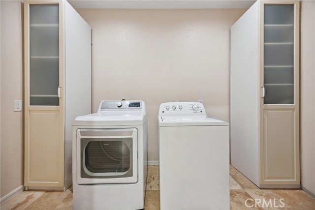 450 S Estate Drive, Orange CA: https://media.crmls.org/medias/8c69ccfa-0426-4490-99ed-bfa59b9811ba.jpg