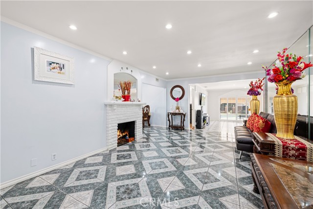 Detail Gallery Image 7 of 45 For 17174 Los Alimos, Granada Hills,  CA 91344 - 4 Beds | 3 Baths