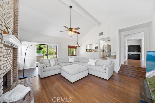 1705 Rossmont Drive, Redlands CA: https://media.crmls.org/medias/8c6a2c27-11a1-4e82-8306-22cd5c0786c4.jpg