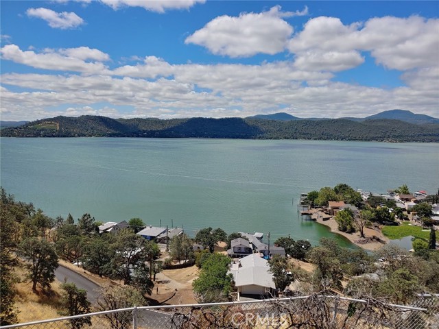 13050 Carter Lane, Clearlake CA: https://media.crmls.org/medias/8c6b1a70-bb91-4498-bbaa-68784b02fdbb.jpg