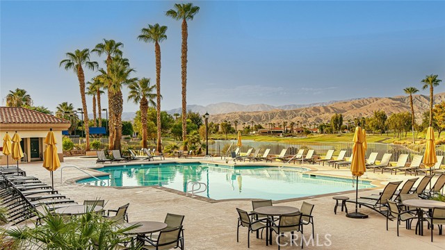 81535 Avenida De Baile, Indio CA: https://media.crmls.org/medias/8c6bc608-c210-4fbf-920a-17976a29f0ee.jpg
