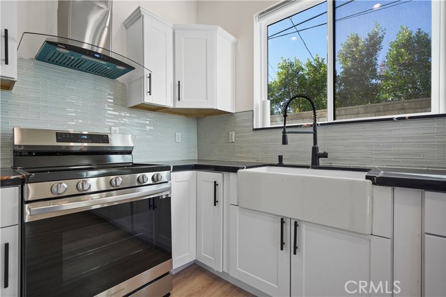 11647 N. Paso Robles Avenue, Granada Hills CA: https://media.crmls.org/medias/8c6bf7e2-dfab-49b7-85c8-cd5cd0d34cb4.jpg