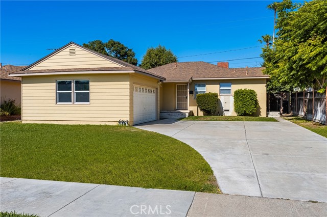 218 N Evergreen Street, Anaheim CA: https://media.crmls.org/medias/8c6cfe08-d34d-4341-a14c-92a43814a79a.jpg