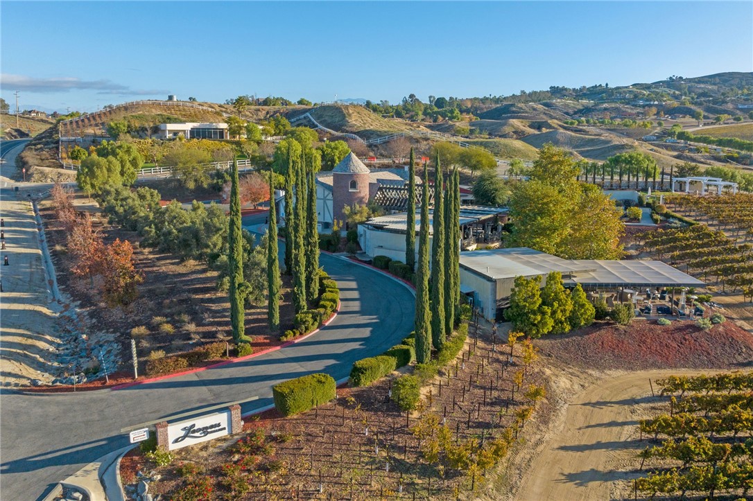 Detail Gallery Image 9 of 71 For 36990 Los Alamitos Dr, Temecula,  CA 92592 - 3 Beds | 2/1 Baths