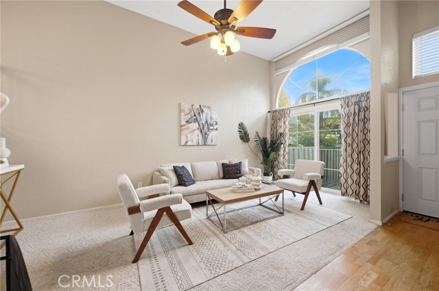 5455 Sylmar, 1402 photo 2
