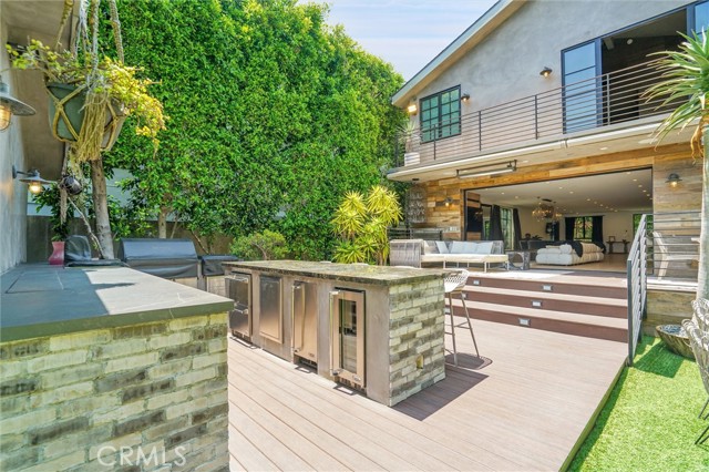 Detail Gallery Image 6 of 75 For 618 6th Ave, Venice,  CA 90291 - 4 Beds | 4 Baths